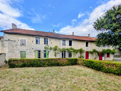 house for sale in Deux-Sèvres