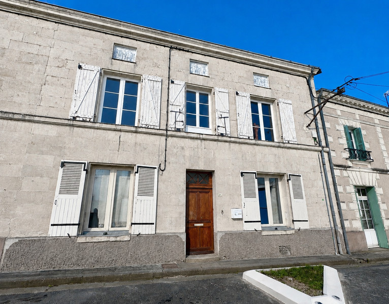 French property for sale in Monts-sur-Guesnes, Vienne - €77,000 - photo 0