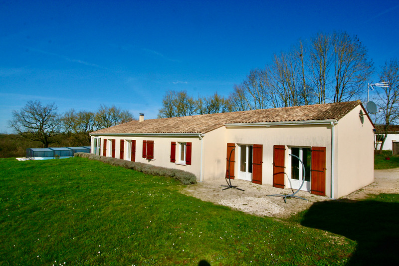 French property for sale in Montbron, Charente - €349,800 - photo 4