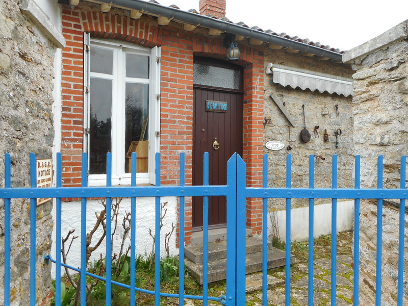 French property for sale in Thouarsais-Bouildroux, Vendée - €99,000 - photo 2
