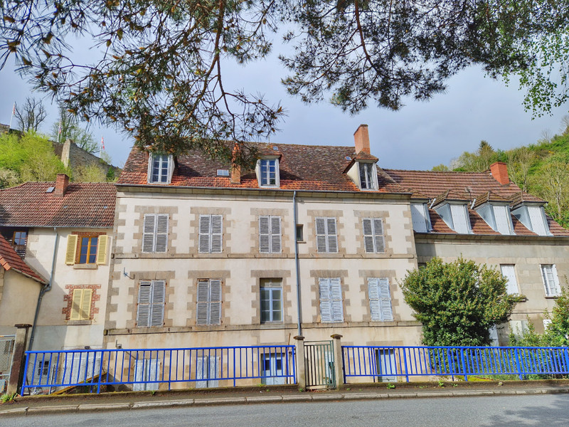 Appartement à vendre à Aubusson, Creuse - 95.700 € - photo 1
