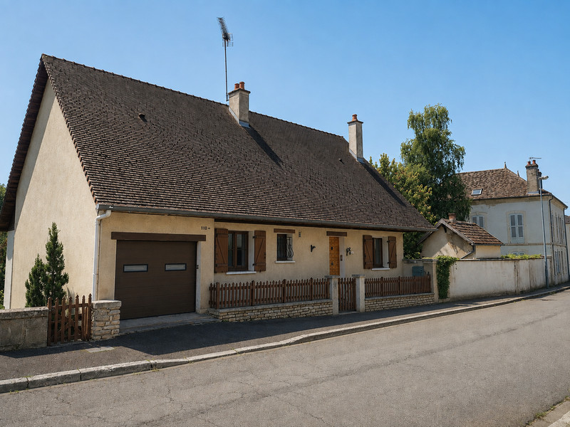 French property for sale in Semur-en-Auxois, Côte-d'Or - €255,000 - photo 0