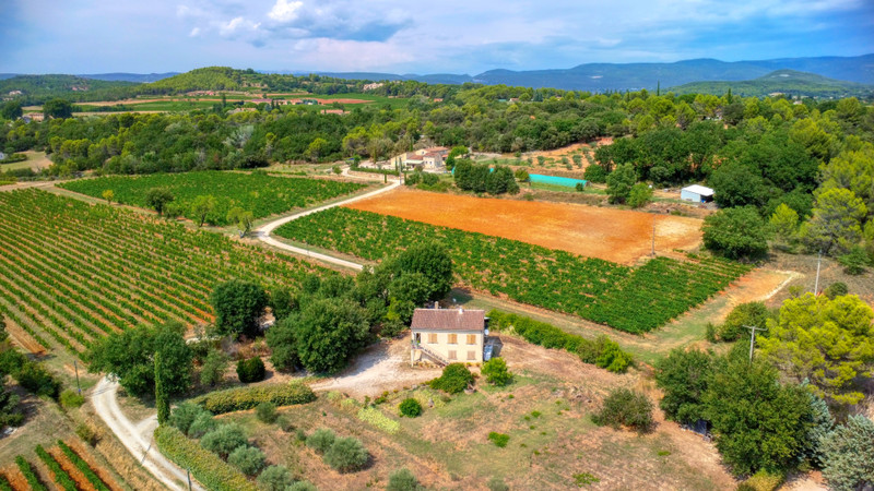 French property for sale in Bonnieux, Vaucluse - €375,000 - photo 9