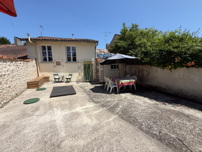 French property for sale in Salles-Lavalette, Charente - €139,949 - photo 9