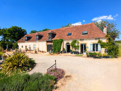 Maison à vendre à Nanthiat, Dordogne, Aquitaine, avec Leggett Immobilier