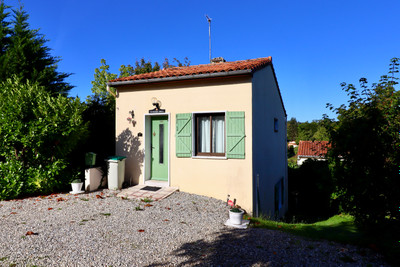 French property for sale in Écuras, Charente - €89,001 - photo 9