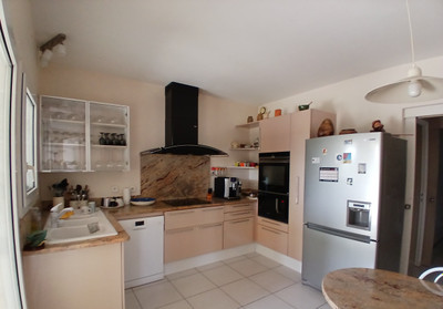 French property for sale in Saint-Vincent-de-Barbeyrargues, Hérault - €740,000 - photo 6