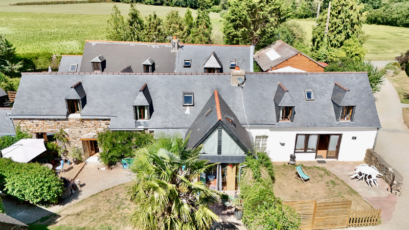 French property for sale in Plestin-les-Grèves, Côtes-d'Armor - €1,095,000 - photo 1