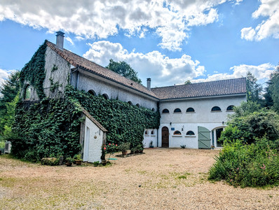 Moulin à vendre à Vayres, Haute-Vienne, Limousin, avec Leggett Immobilier