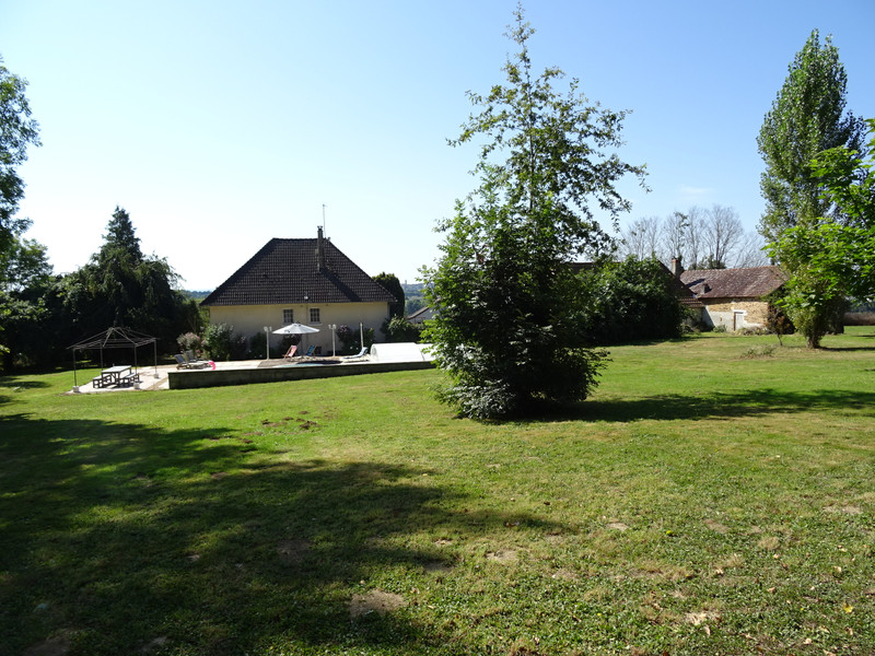 French property for sale in Thiviers, Dordogne - &#8364;240,750 - photo 4