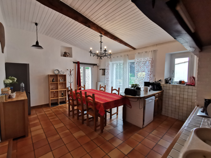 French property for sale in Pouzauges, Vendée - &#8364;396,000 - photo 5