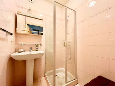 French property for sale in Le Cannet, Alpes-Maritimes - €449,000 - photo 14