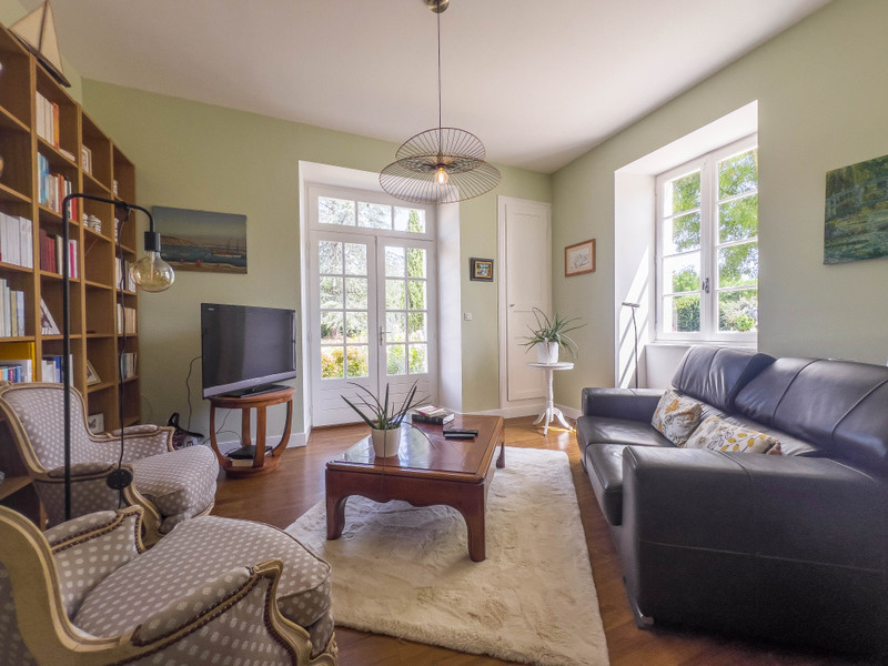 French property for sale in Angoulême, Charente - €588,000 - photo 7