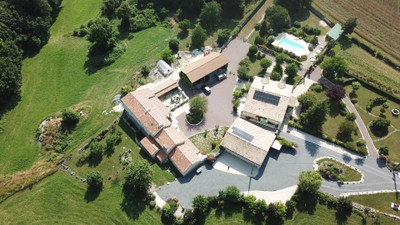 Maison à vendre à Dirac, Charente, Poitou-Charentes, avec Leggett Immobilier