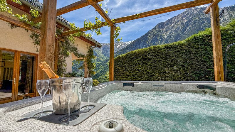 Ski property for sale in Venosc Village - €1,690,000 - photo 10