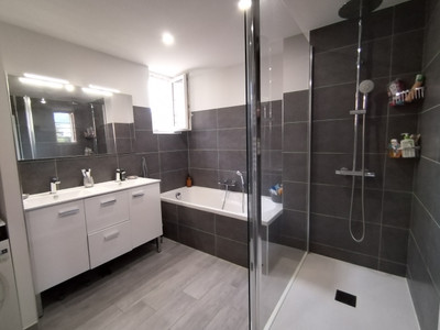 French property for sale in La Garde, Var - €395,000 - photo 10