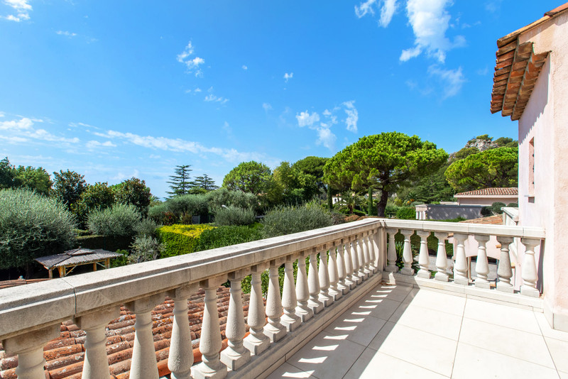 French property for sale in Villefranche-sur-Mer, Alpes-Maritimes - &#8364;2,800,000 - photo 10