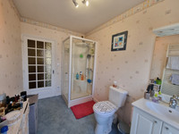 Maison à vendre à Chabanais, Charente - 149.000 € - photo 5
