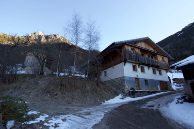 Maison à vendre à La Baume, Haute-Savoie, Rhône-Alpes, avec Leggett Immobilier