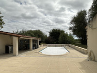 Maison à vendre à Saint-Martin-Lars-en-Sainte-Hermine, Vendée - 367.000 € - photo 3