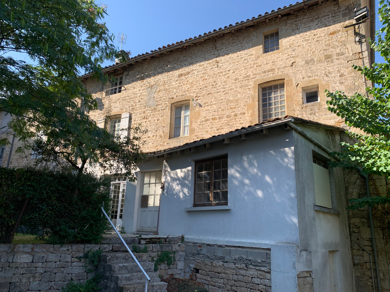 French property for sale in Celles-sur-Belle, Deux-Sèvres - &#8364;397,500 - photo 3