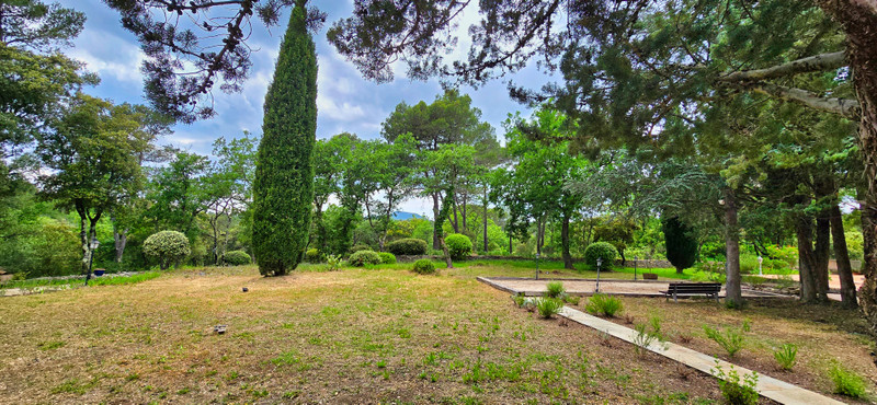 Propriété à vendre à Besse-sur-Issole, Var - 1 850 000 €