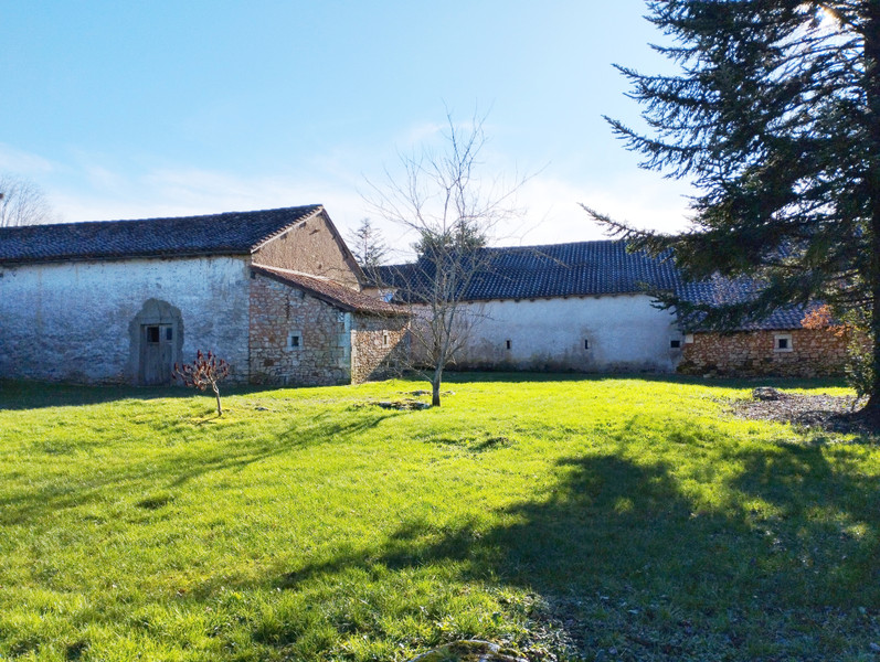 French property for sale in Mainzac, Charente - €231,182 - photo 2