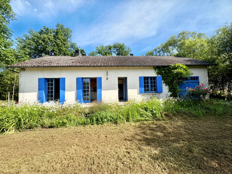 French property for sale in Chalais, Dordogne - €109,000 - photo 0