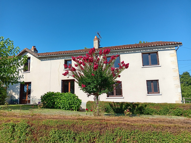 French property for sale in Château-Garnier, Vienne - €125,350 - photo 0
