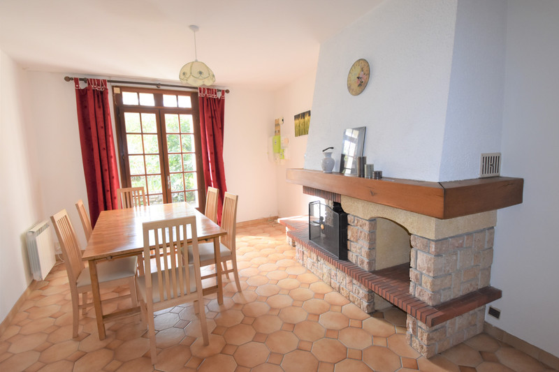 French property for sale in Ardillières, Charente-Maritime - &#8364;222,000 - photo 2