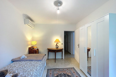 French property for sale in Nice, Alpes-Maritimes - €595,000 - photo 9