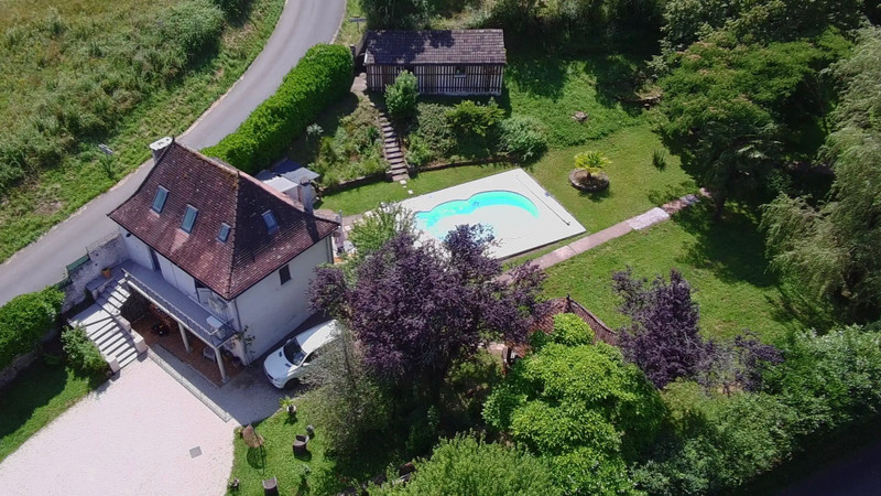 French property for sale in Le Pescher, Corrèze - €283,550 - photo 1