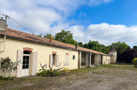 Maison à vendre à Chambon, Charente-Maritime - 457.600 € - photo 2