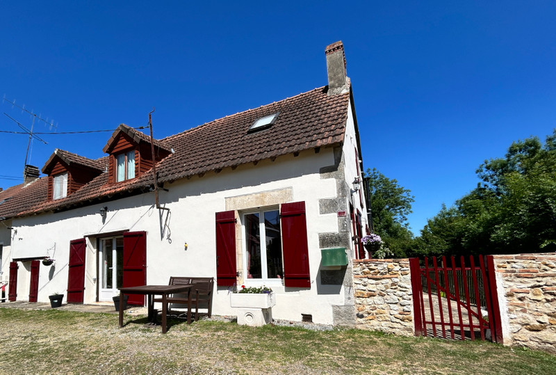 French property for sale in Tilly, Indre - €141,700 - photo 0