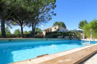 Propriété à vendre à Saint-Maximin, Gard - 525 000 € - photo n°1