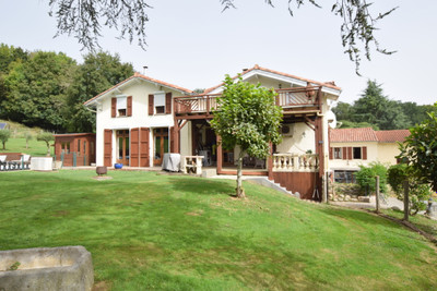 Maison à vendre à Saint-Lizier, Ariège, Midi-Pyrénées, avec Leggett Immobilier