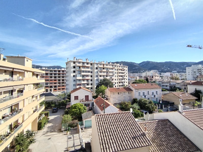 Appartement à vendre à Toulon, Var, PACA, avec Leggett Immobilier