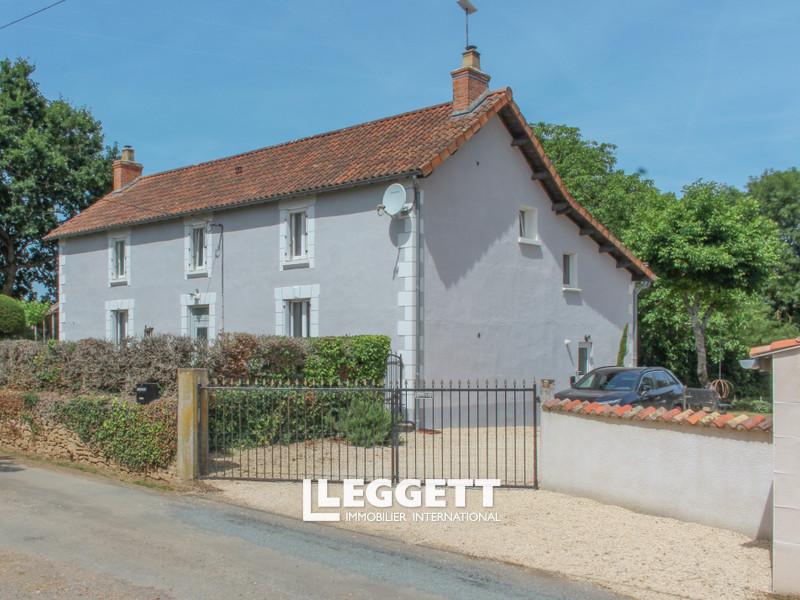 Maison 6 pièce(s), LA FERRIÈRE-EN-PARTHENAY