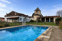 Propriété à vendre à Pillac, Charente - 339 000 € - photo n°1