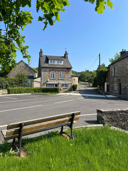 French property for sale in La Pallu, Mayenne - €88,800 - photo 1