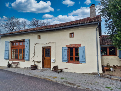 Maison à vendre à Val-d'Oire-et-Gartempe, Haute-Vienne, Limousin, avec Leggett Immobilier