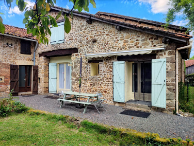 French property for sale in Suaux, Charente - €577,700 - photo 7