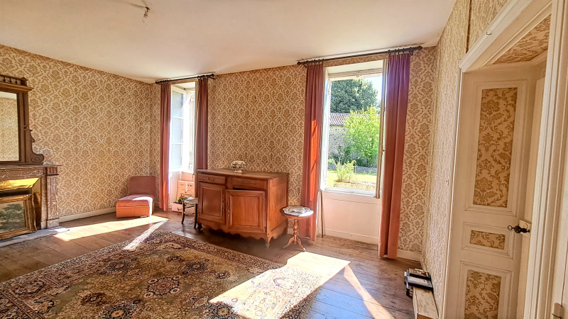 French property for sale in Massignac, Charente - €189,000 - photo 7