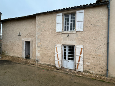 Maison à vendre à Bouillé-Courdault, Vendée, Pays de la Loire, avec Leggett Immobilier