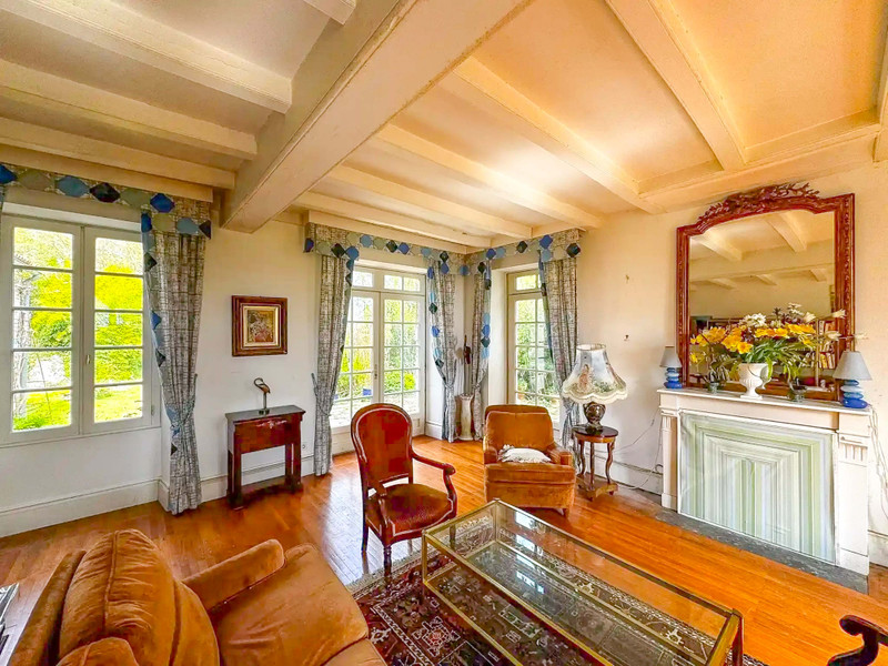 French property for sale in Dœuil-sur-le-Mignon, Charente-Maritime - €369,940 - photo 9