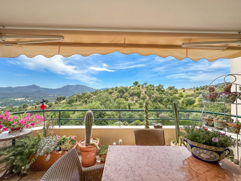 French property for sale in Mandelieu-la-Napoule, Alpes-Maritimes - €570,000 - photo 1