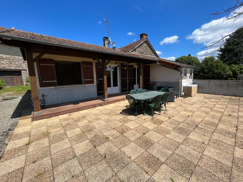 French property for sale in Saint-Julien-le-Petit, Haute-Vienne - €108,979 - photo 3