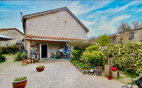 houses and homes for sale inSaint-FraigneCharente Poitou_Charentes