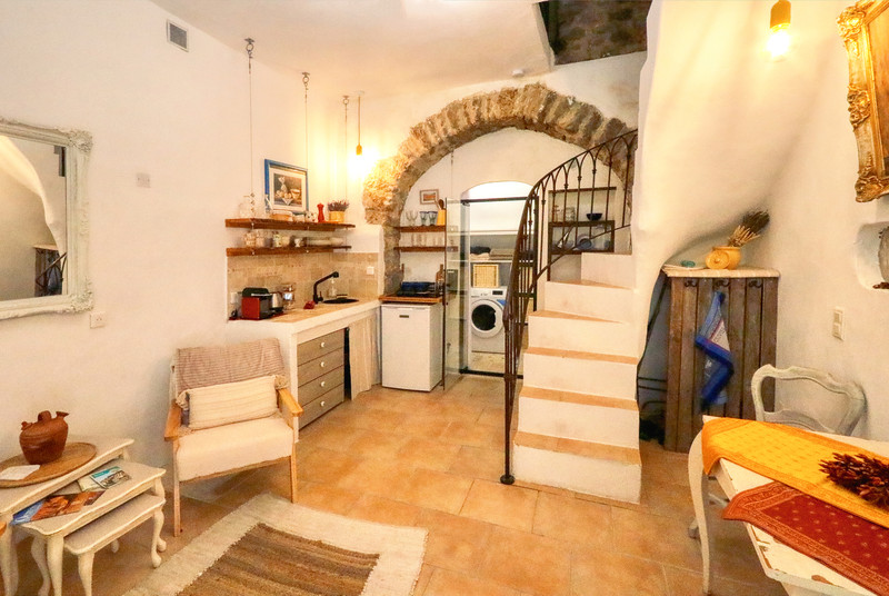 French property for sale in Bonnieux, Vaucluse - €120,000 - photo 4