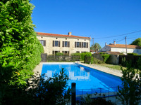 Maison à vendre à Saint-Savinien, Charente-Maritime - 275 000 € - photo 1